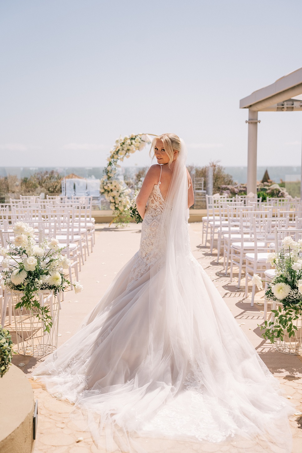Book your wedding day in GF VICTORIA